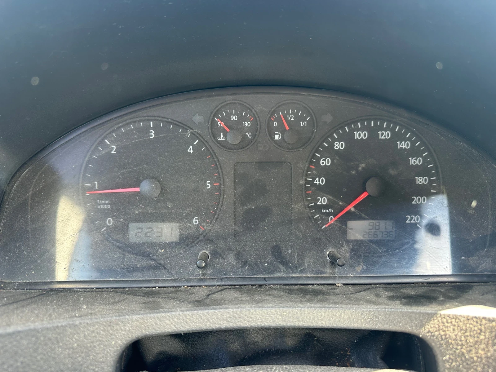 VW T5 1.9TDI, снимка 7 - Бусове и автобуси - 54697232