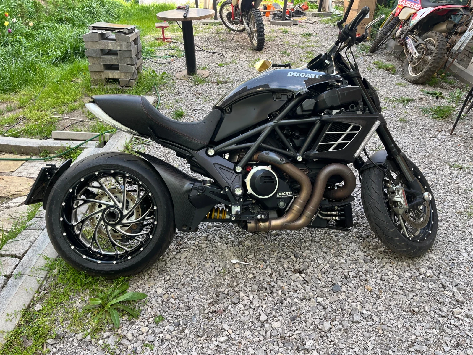 Ducati Diavel Carbon | Mobile.bg   1
