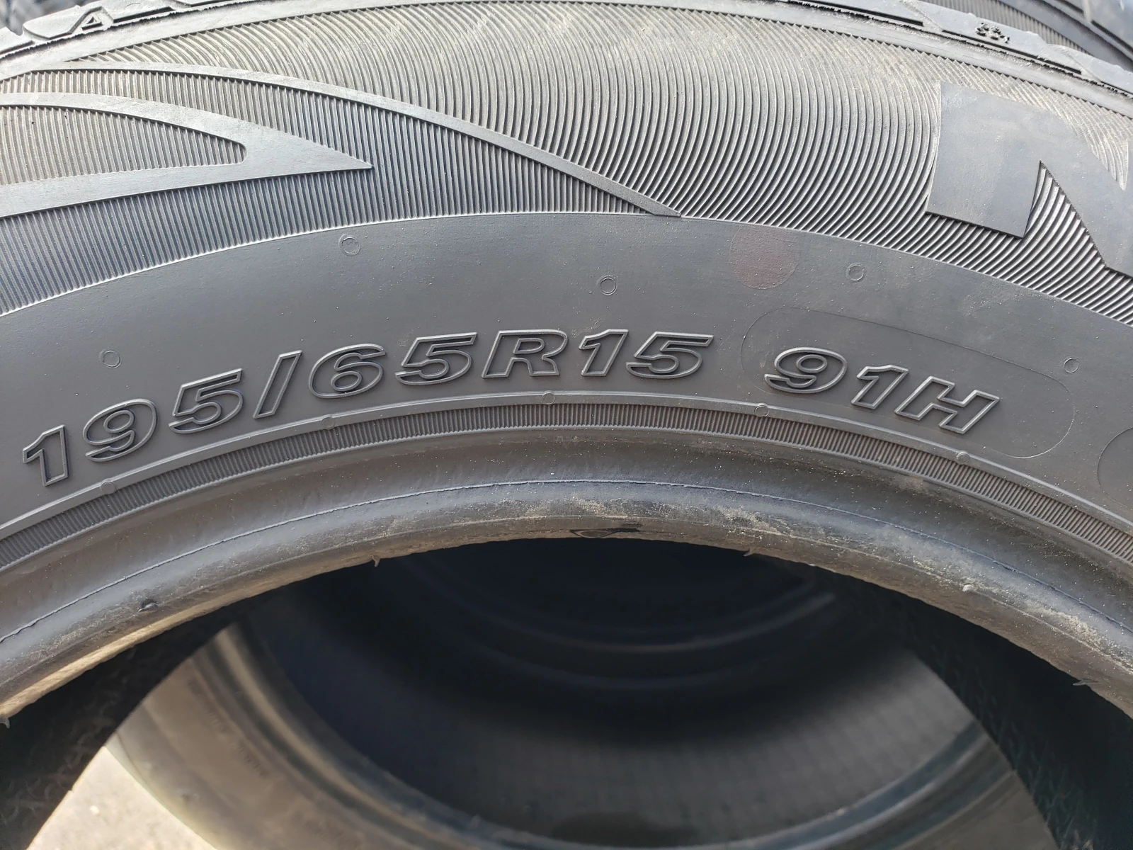 Гуми Летни 195/65R15, снимка 5 - Гуми и джанти - 54581836