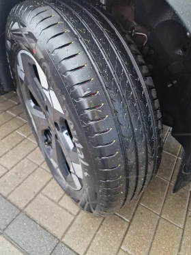 Гуми Летни 215/60R18, снимка 1 - Гуми и джанти - 48954381