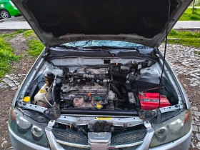 Nissan Almera Ревизиран Двигател!, снимка 7