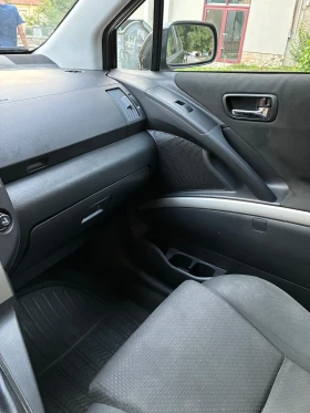 Toyota Corolla verso, снимка 15