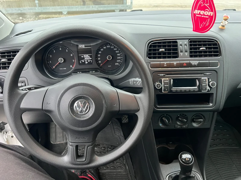 VW Polo 1.2 60коня 50000км!, снимка 15 - Автомобили и джипове - 47593995