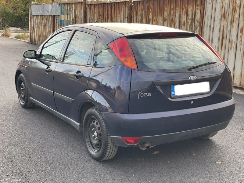 Ford Focus 1.6 i 101кс, снимка 4 - Автомобили и джипове - 48017074