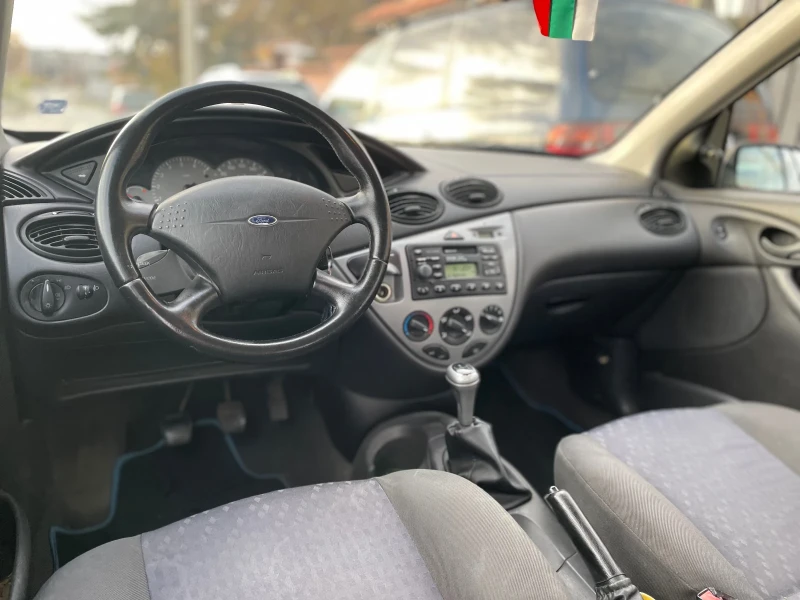 Ford Focus 1.6 i 101кс, снимка 7 - Автомобили и джипове - 48017074