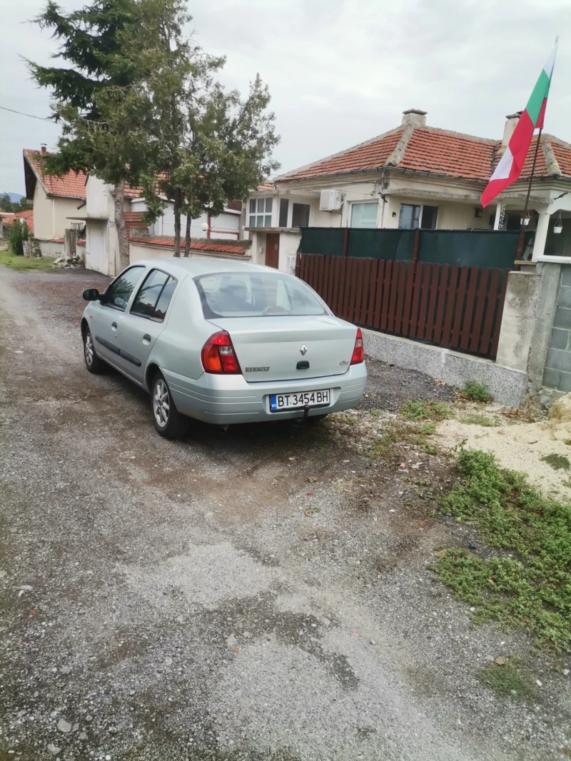 Renault Clio 1.4, снимка 3 - Автомобили и джипове - 48954667