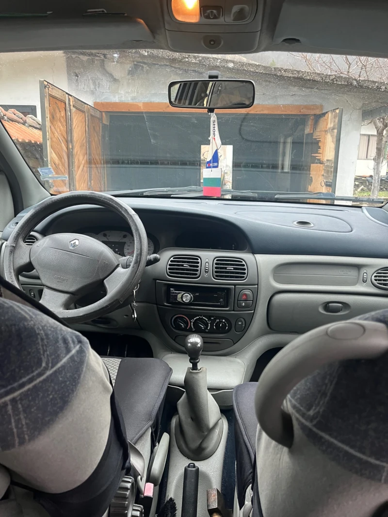 Renault Scenic, снимка 6 - Автомобили и джипове - 49432026