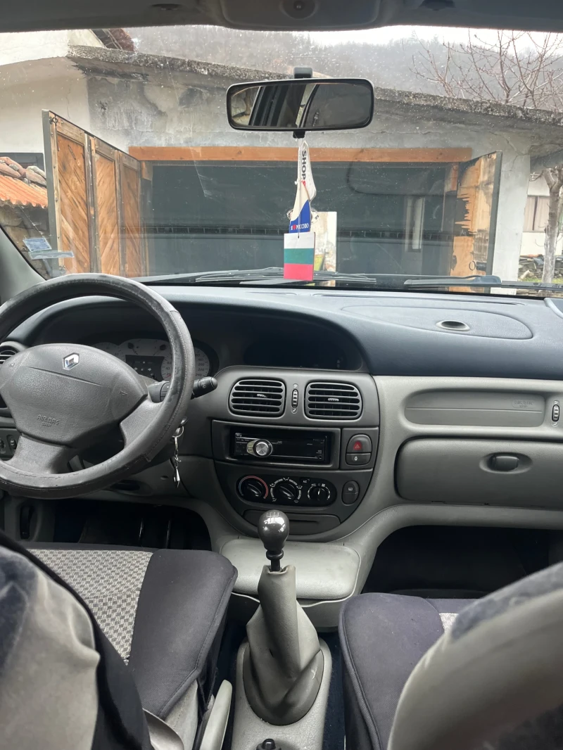 Renault Scenic, снимка 9 - Автомобили и джипове - 49432026