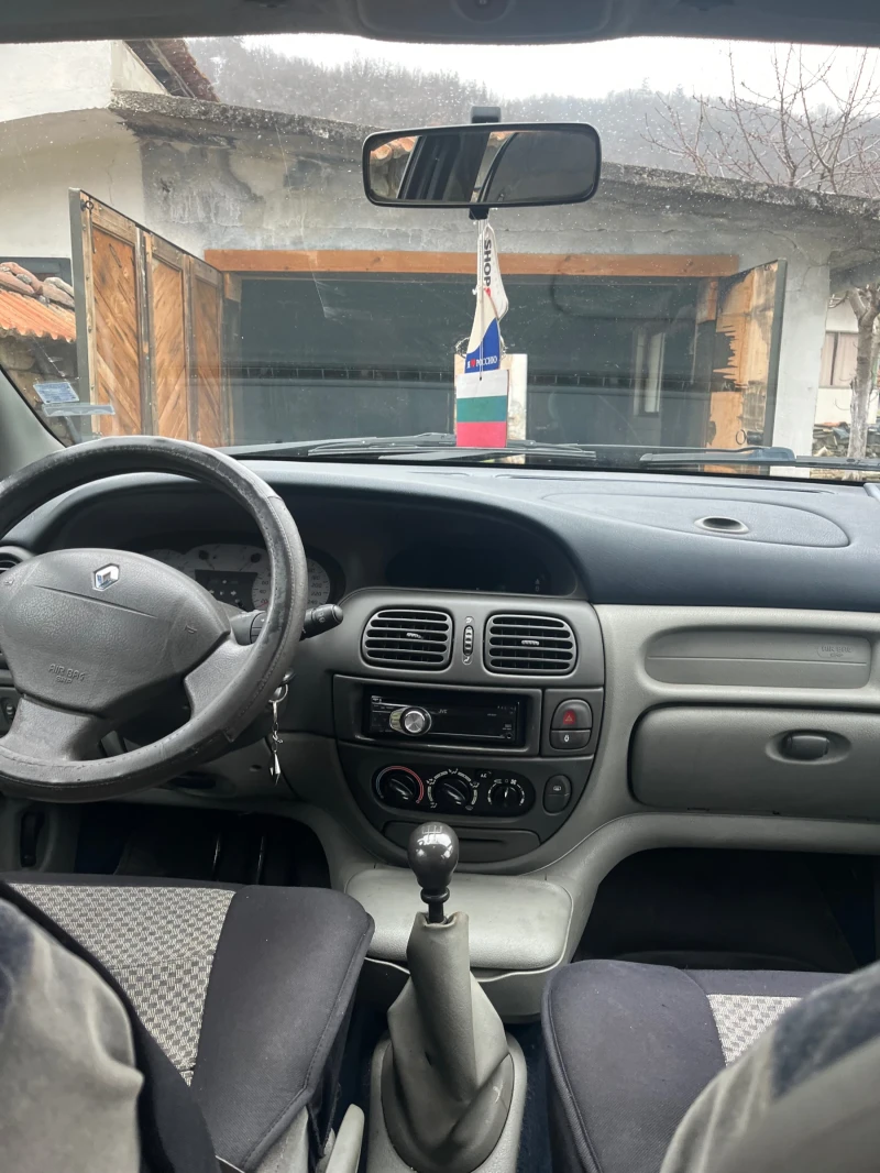 Renault Scenic, снимка 4 - Автомобили и джипове - 49432026