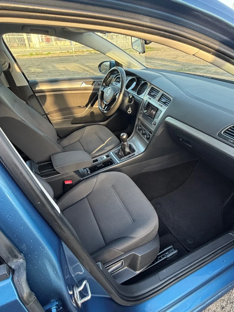 VW Golf 1.6, снимка 10 - Автомобили и джипове - 49497184