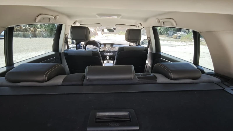 Renault Laguna Grandtur , снимка 10 - Автомобили и джипове - 50913613