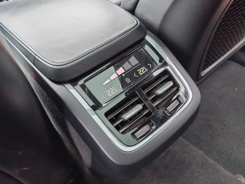 Volvo V90 Cross Country Inscription, снимка 13 - Автомобили и джипове - 52318161
