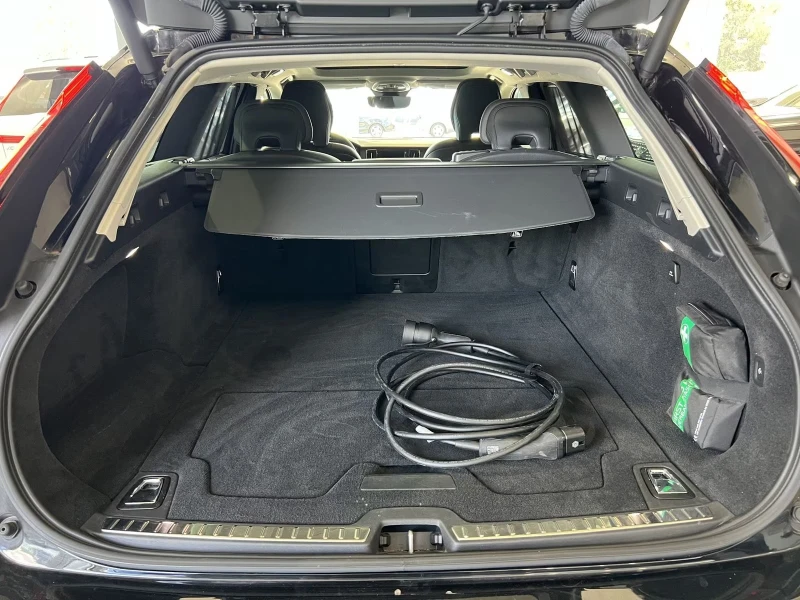Volvo V90 T6/PLUS-BRIGHT/398HP/PANO/AHK/H&K/CAM/311gpr, снимка 16 - Автомобили и джипове - 51682558