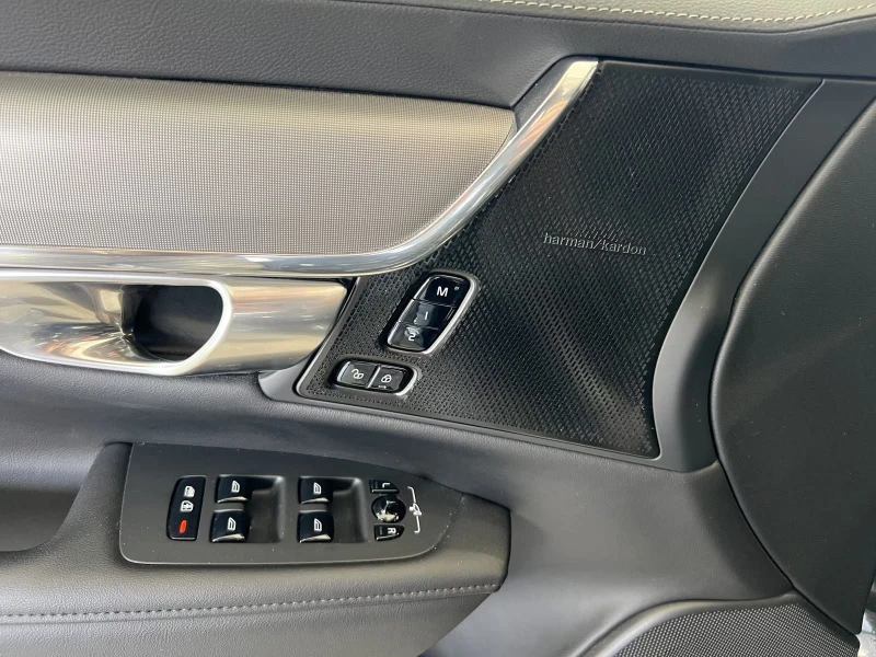 Volvo V90 T6/PLUS-BRIGHT/398HP/PANO/AHK/H&K/CAM/311gpr, снимка 13 - Автомобили и джипове - 51682558