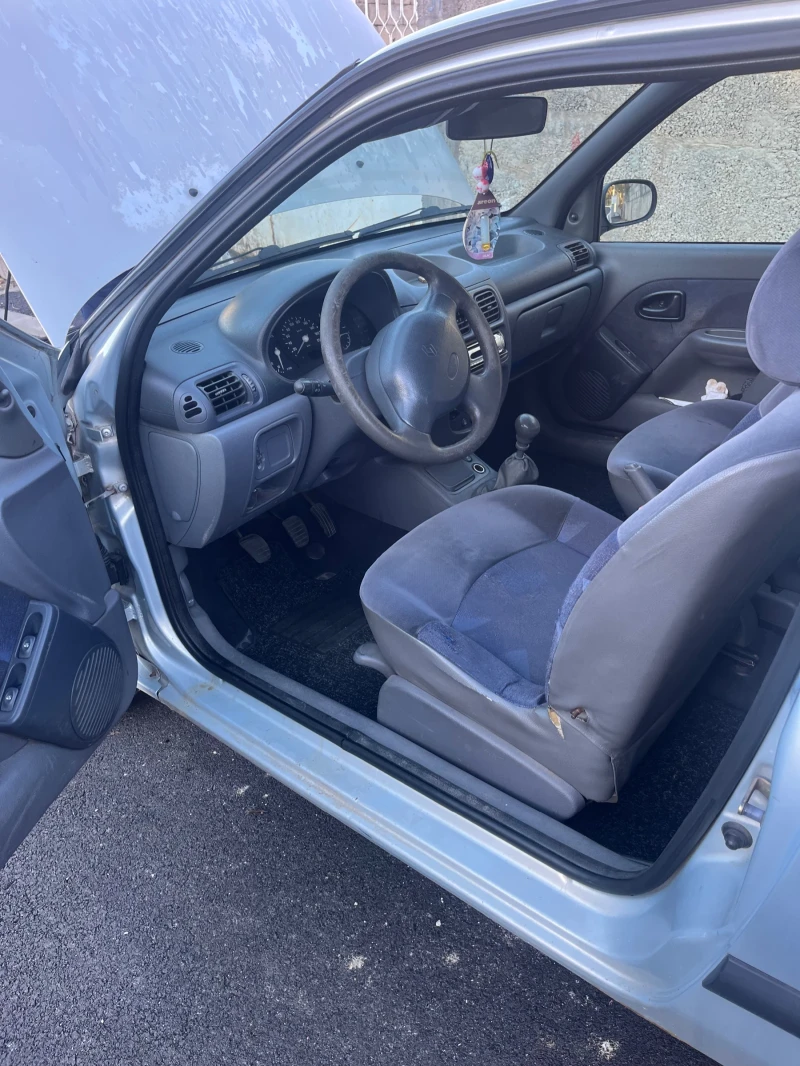 Renault Clio, снимка 8 - Автомобили и джипове - 52171370