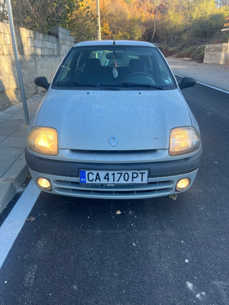 Renault Clio, снимка 2 - Автомобили и джипове - 52171370