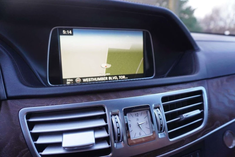 Mercedes-Benz E 400 * CARFAX * ЦЕНА ДО БГ, снимка 16 - Автомобили и джипове - 53056075