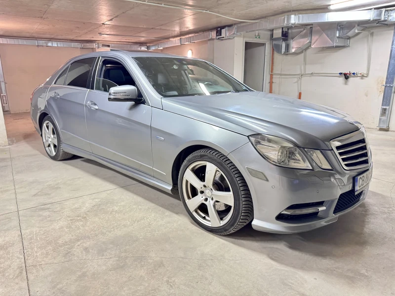 Mercedes-Benz E 300 3.5 V6 4matic, снимка 3 - Автомобили и джипове - 53091048