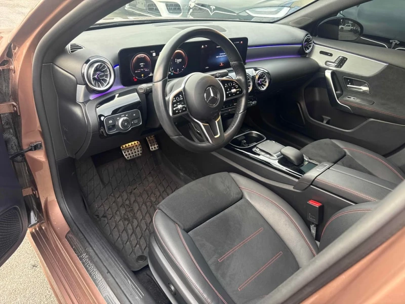 Mercedes-Benz A 220 * 4MATIC Sedan / DISTRONIC / 360 / CARFAX, снимка 7 - Автомобили и джипове - 53233767