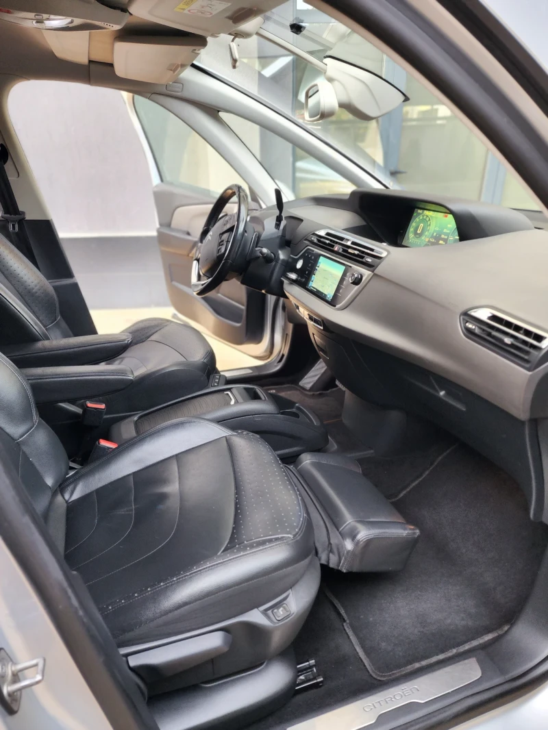 Citroen Grand C4 Picasso Ван, снимка 8 - Автомобили и джипове - 53429245