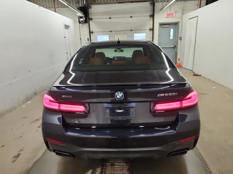 BMW 550 * 360 * HK * M SPORT PRO * PANORAMA * MASSAGE * , снимка 6 - Автомобили и джипове - 53436578