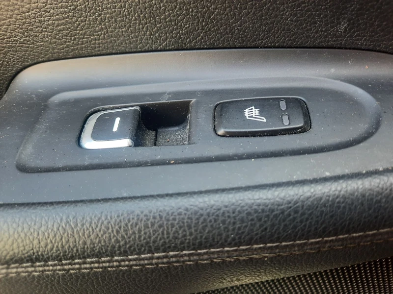 Kia Carens 1.7 crdi 130 x.km. avtom, снимка 14 - Автомобили и джипове - 53485292