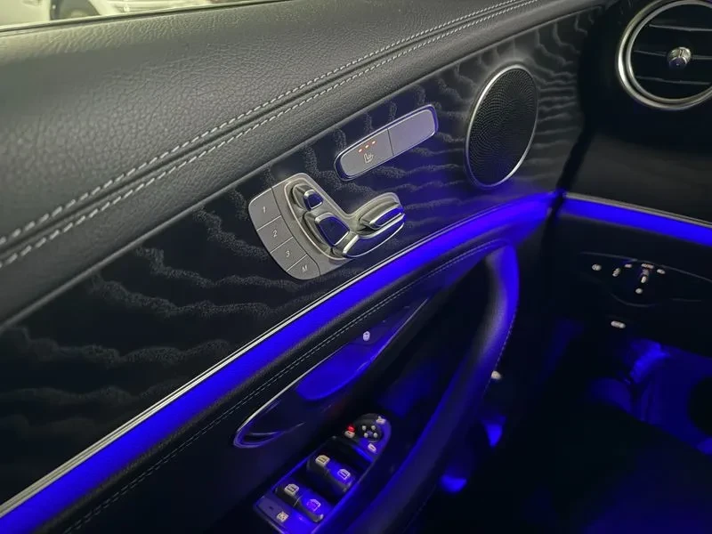 Mercedes-Benz E 220 CDI Avantgarde - САМО 30% АВАНС!, снимка 11 - Автомобили и джипове - 55441745