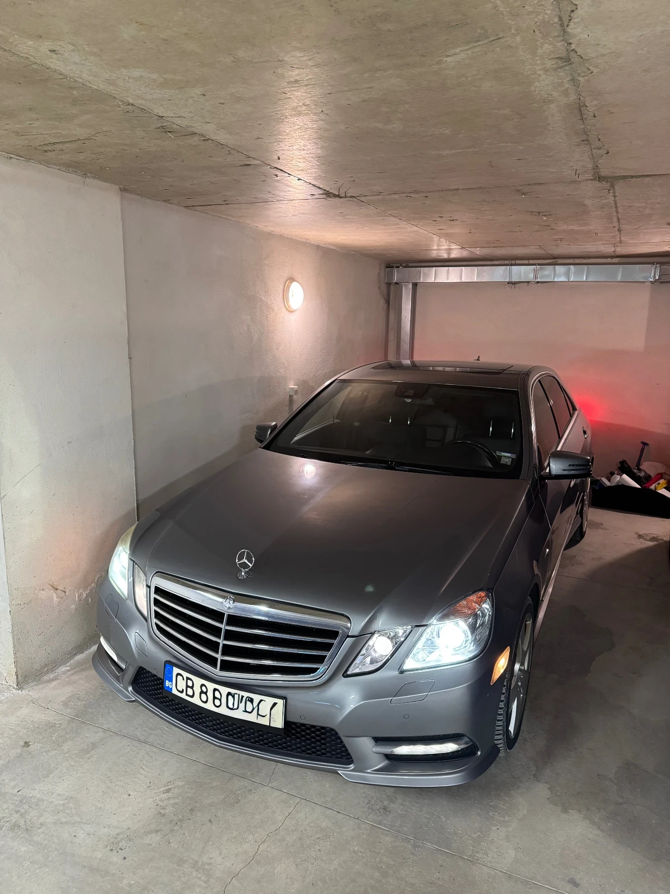 Mercedes-Benz E 300 3.5 V6 4matic, снимка 1