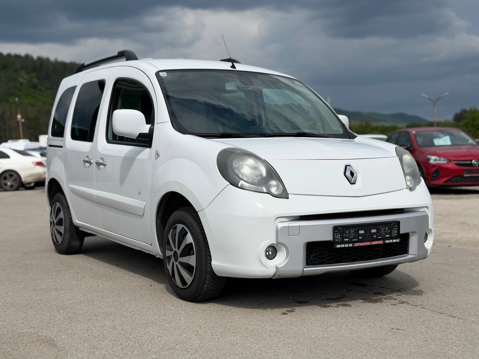Renault Kangoo 1.5dci, снимка 3 - Автомобили и джипове - 51253104
