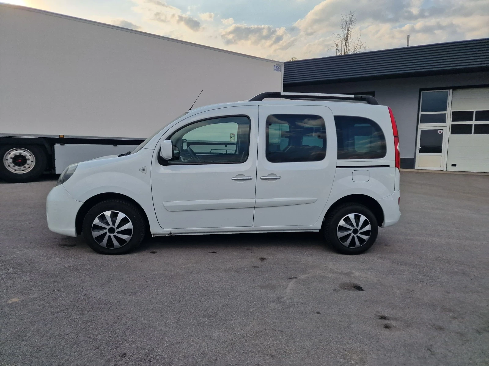 Renault Kangoo 1.5dci - изображение 7