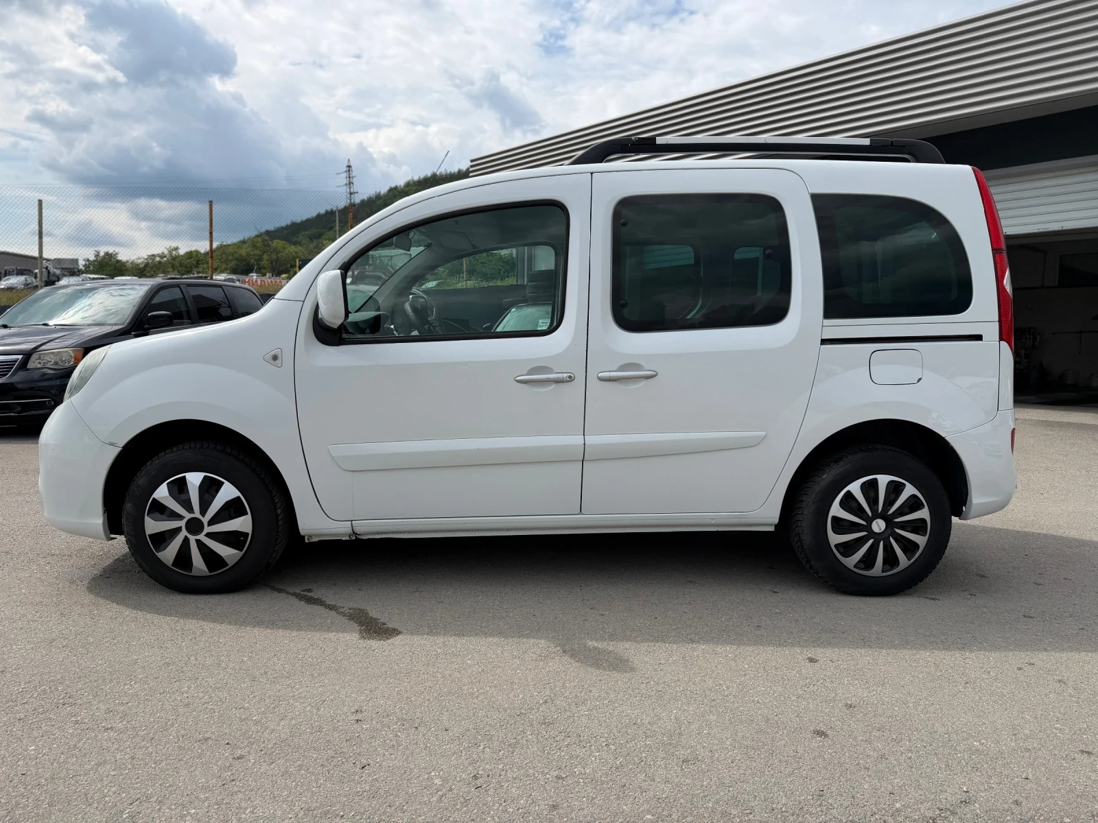 Renault Kangoo 1.5dci, снимка 8 - Автомобили и джипове - 51253104