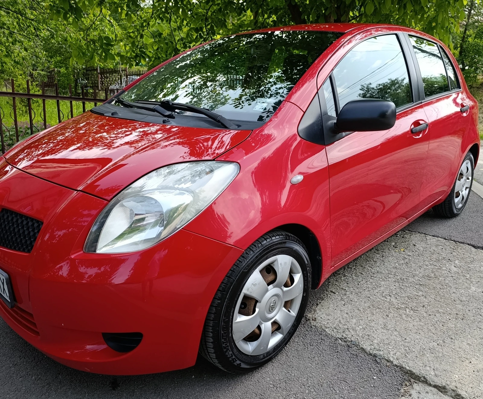 Toyota Yaris  - изображение 3