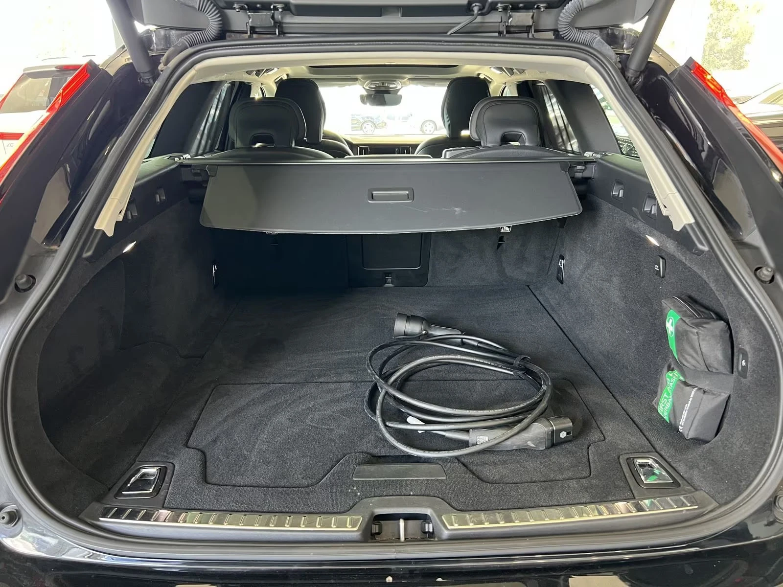 Volvo V90 T6/PLUS-BRIGHT/398HP/PANO/AHK/H&K/CAM/311gpr | Mobile.bg   16