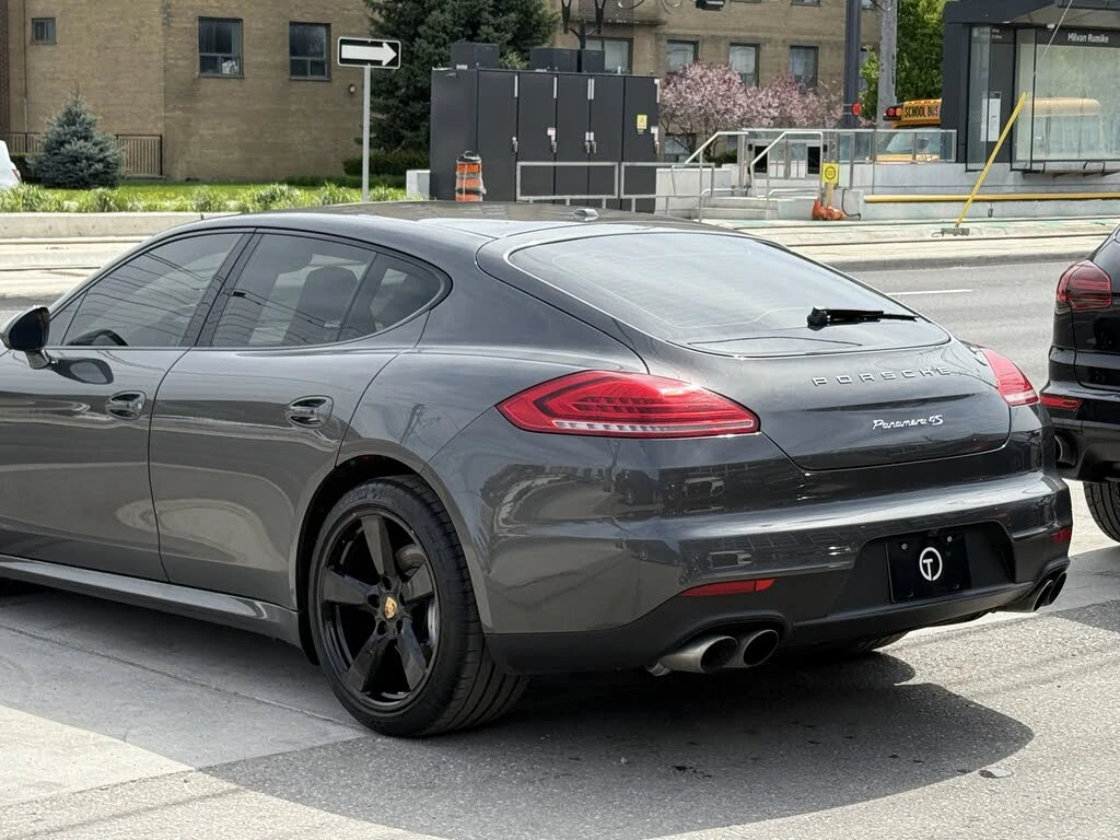 Porsche Panamera * АВТО КРЕДИТ* ЦЕНА ДО БГ * Сервизна история *  - изображение 6