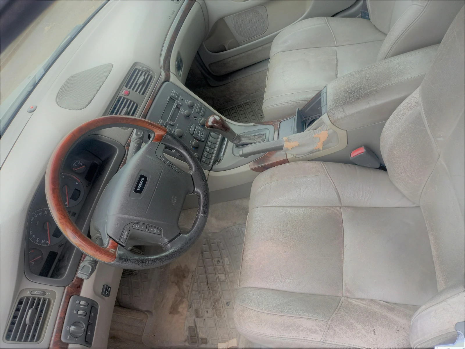 Volvo S80 2.9 Бензин/Газ - изображение 7