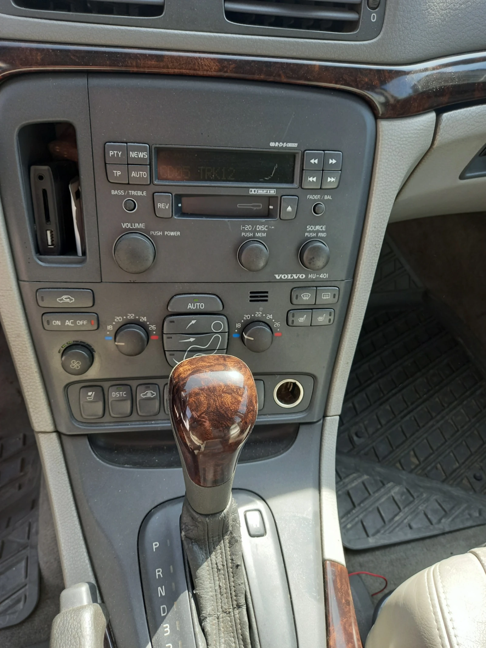 Volvo S80 2.9 Бензин/Газ - изображение 10