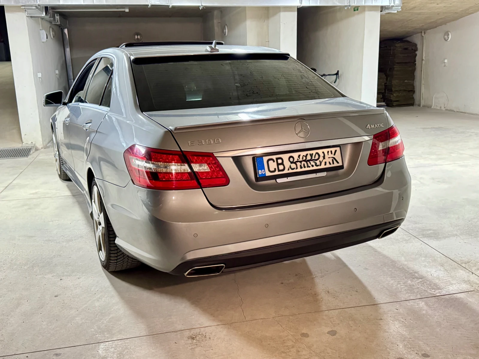Mercedes-Benz E 300 3.5 V6 4matic, снимка 5 - Автомобили и джипове - 55053697