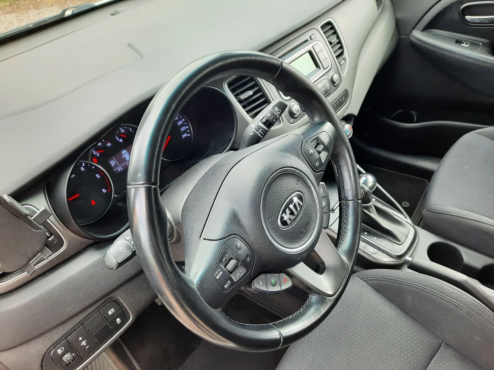 Kia Carens 1.7 crdi 130 x.km. avtom - изображение 9