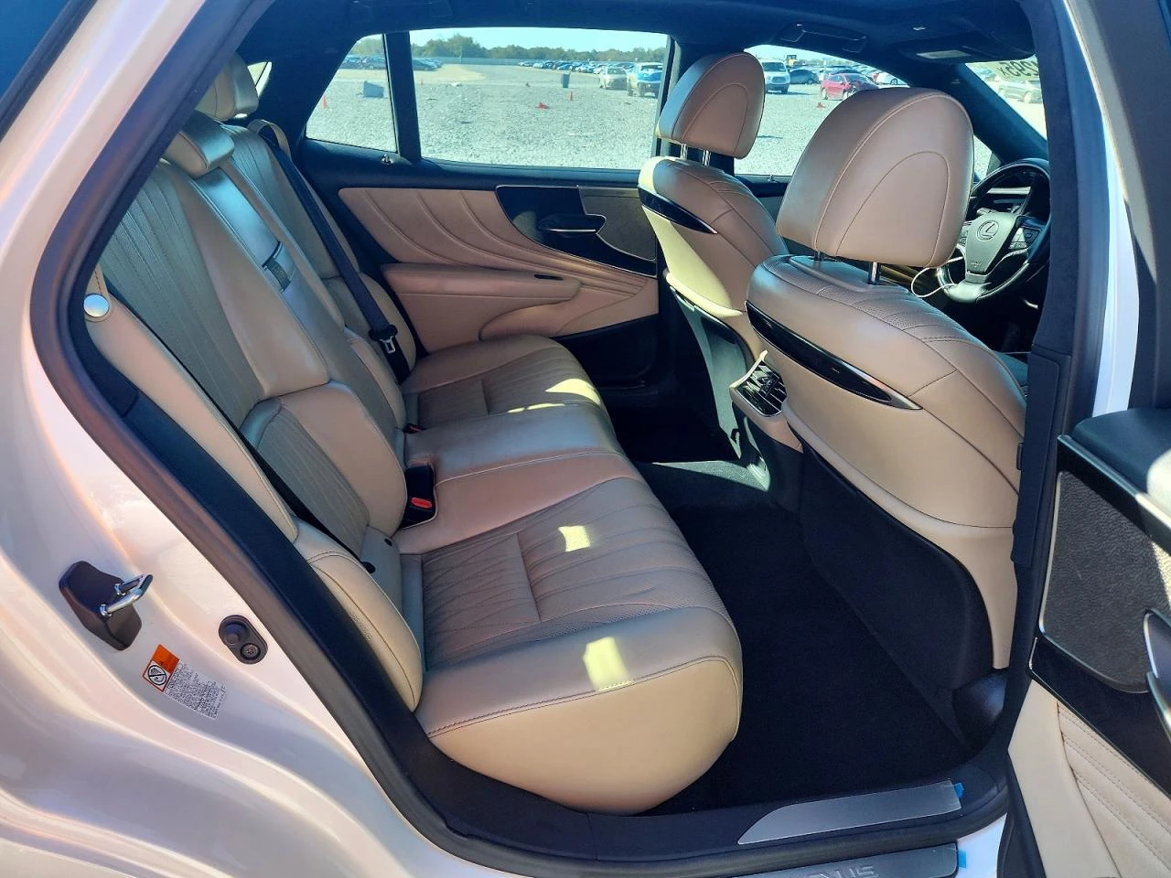 Lexus LS 500 BASE - изображение 8