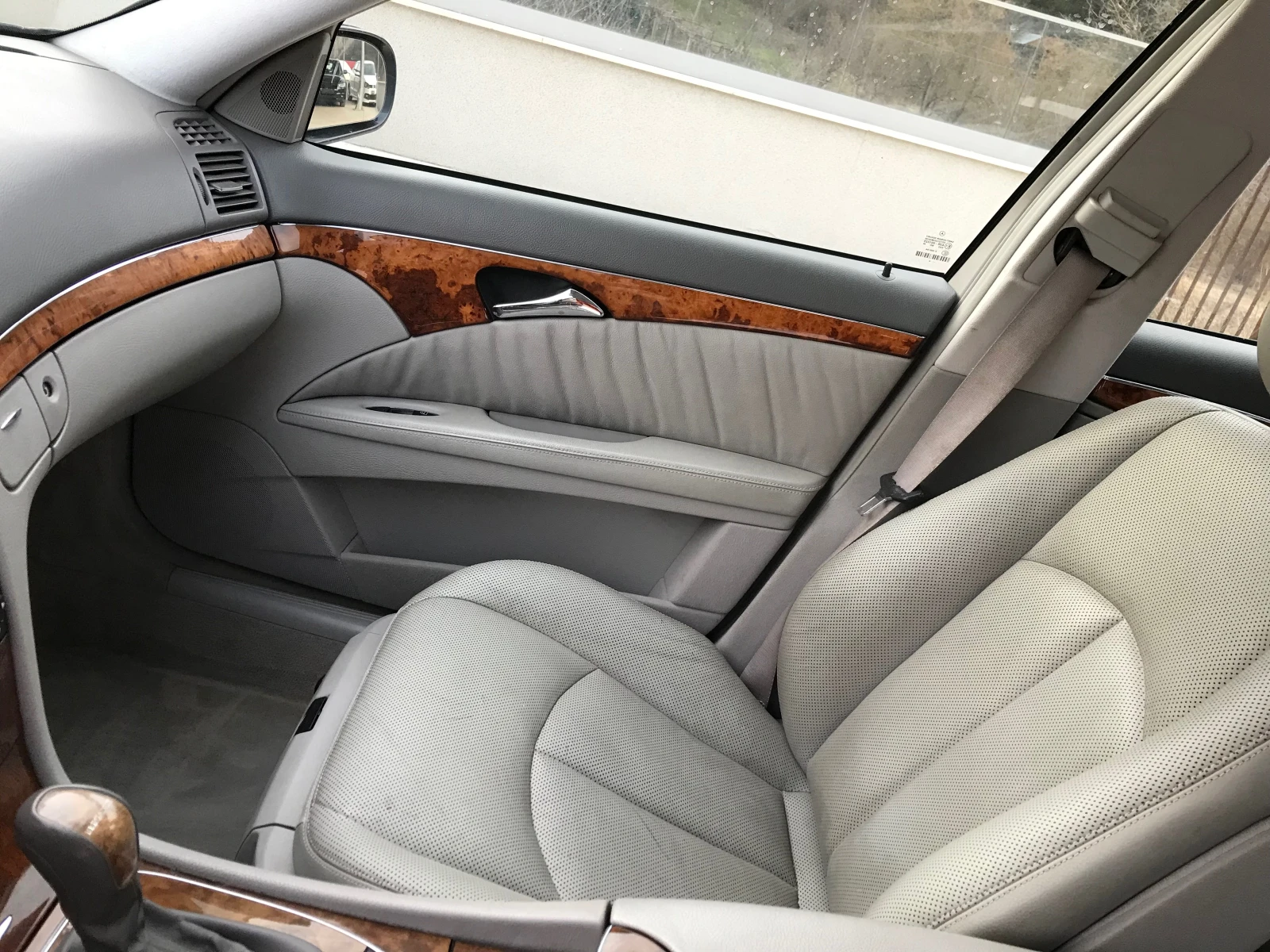 Mercedes-Benz E 220 2, 2nd.150k., снимка 15 - Автомобили и джипове - 53761363