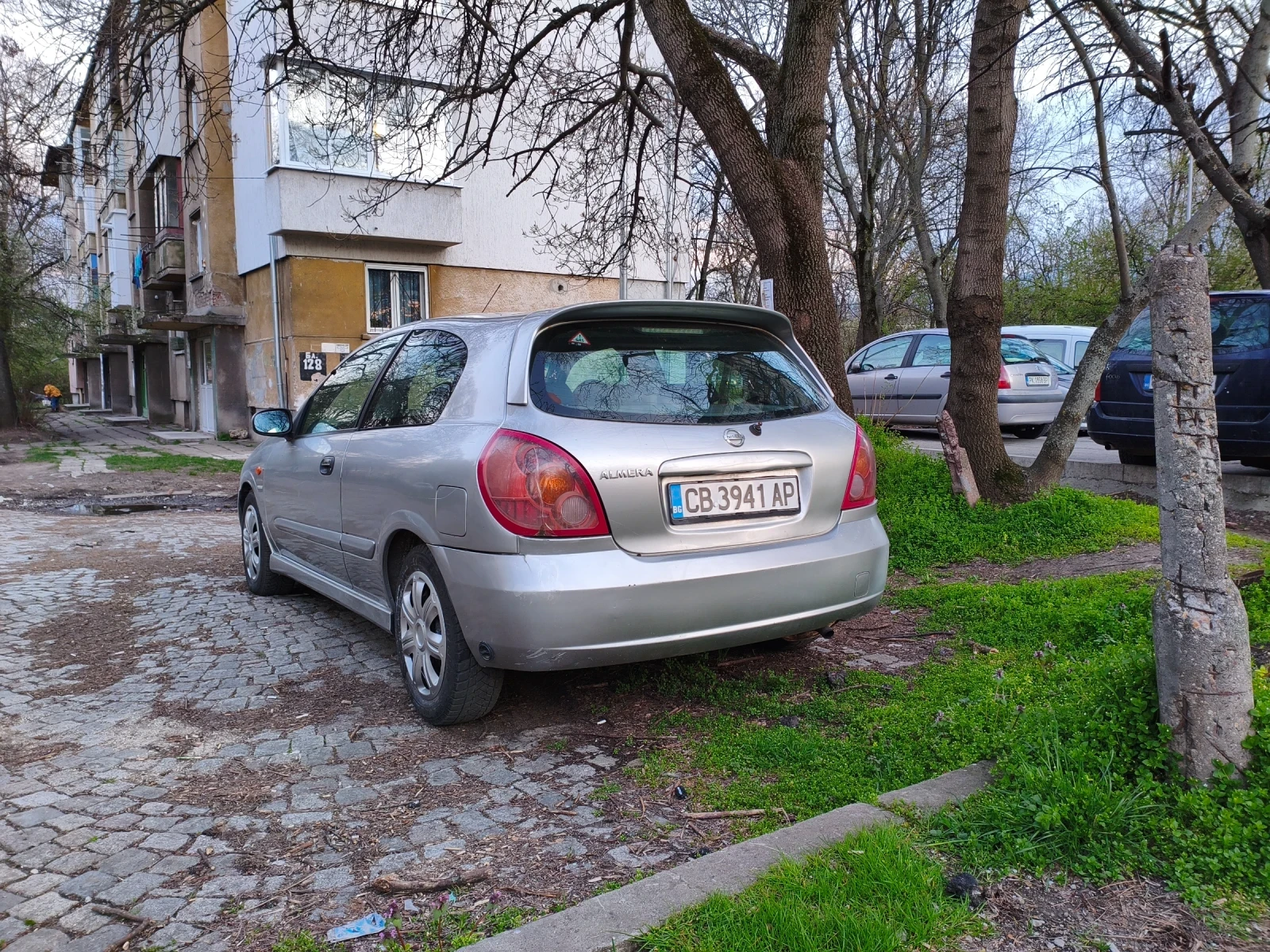 Nissan Almera Ревизиран Двигател!, снимка 5 - Автомобили и джипове - 54168582