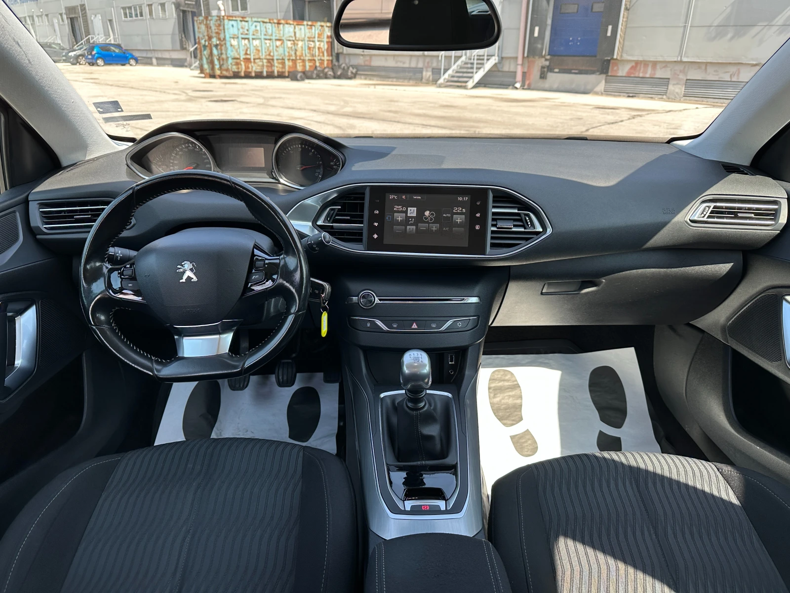 Peugeot 308 2.0hdi, снимка 11 - Автомобили и джипове - 54280179