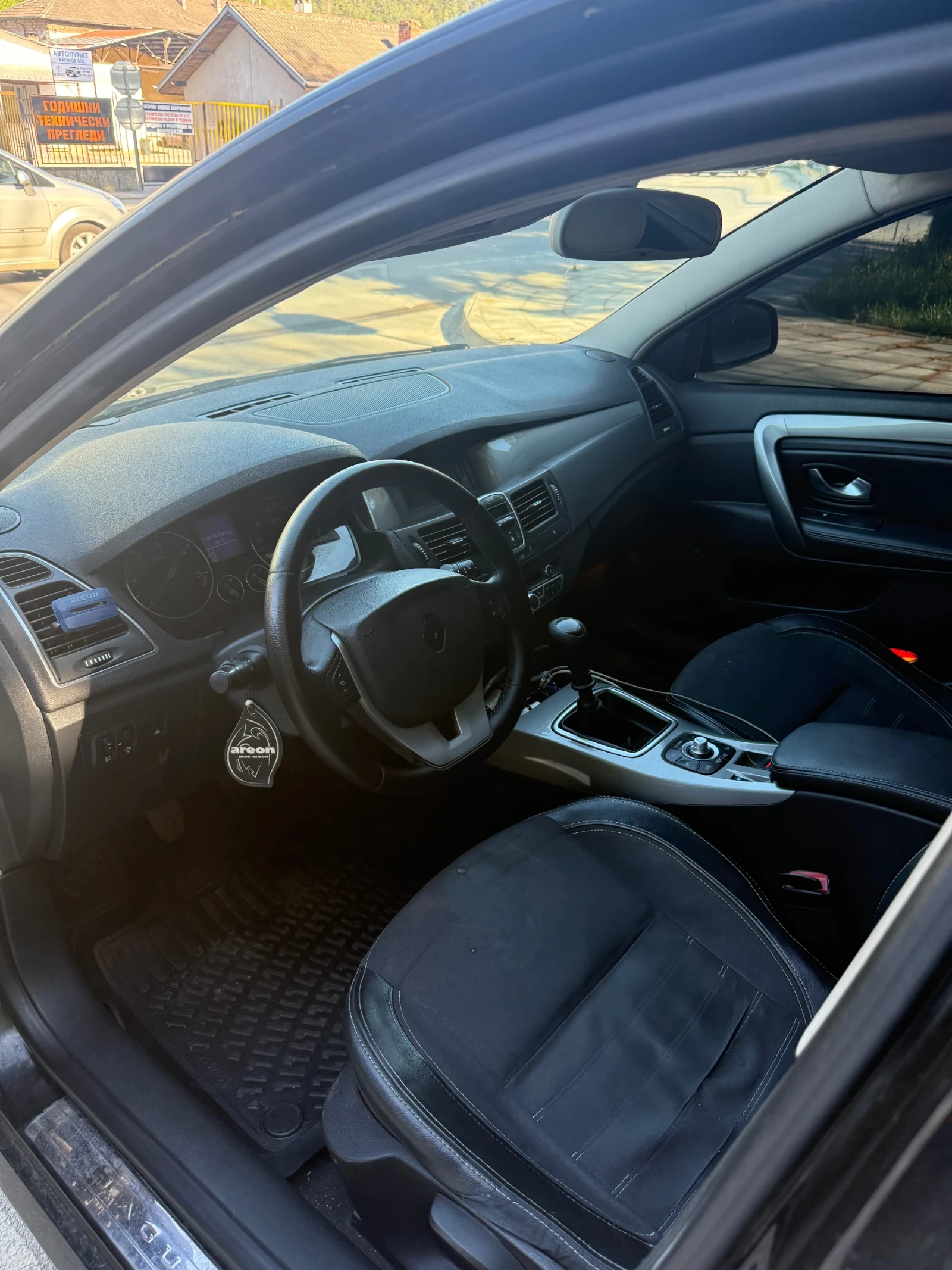 Renault Laguna, снимка 7 - Автомобили и джипове - 54342373