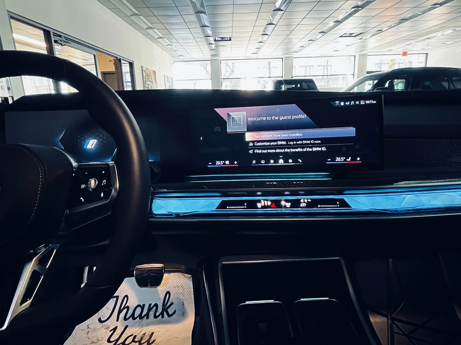 BMW i7 xDrive60| SWAROWSKI| SKY LOUNGE| M PKG| ФИКС ЦЕНА, снимка 9 - Автомобили и джипове - 54343446