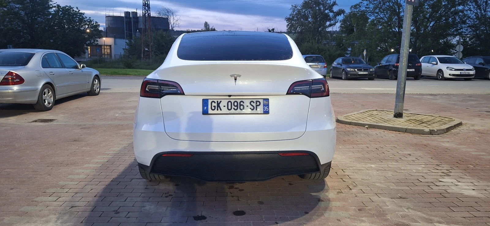 Tesla Model Y LFP, снимка 4 - Автомобили и джипове - 54497038