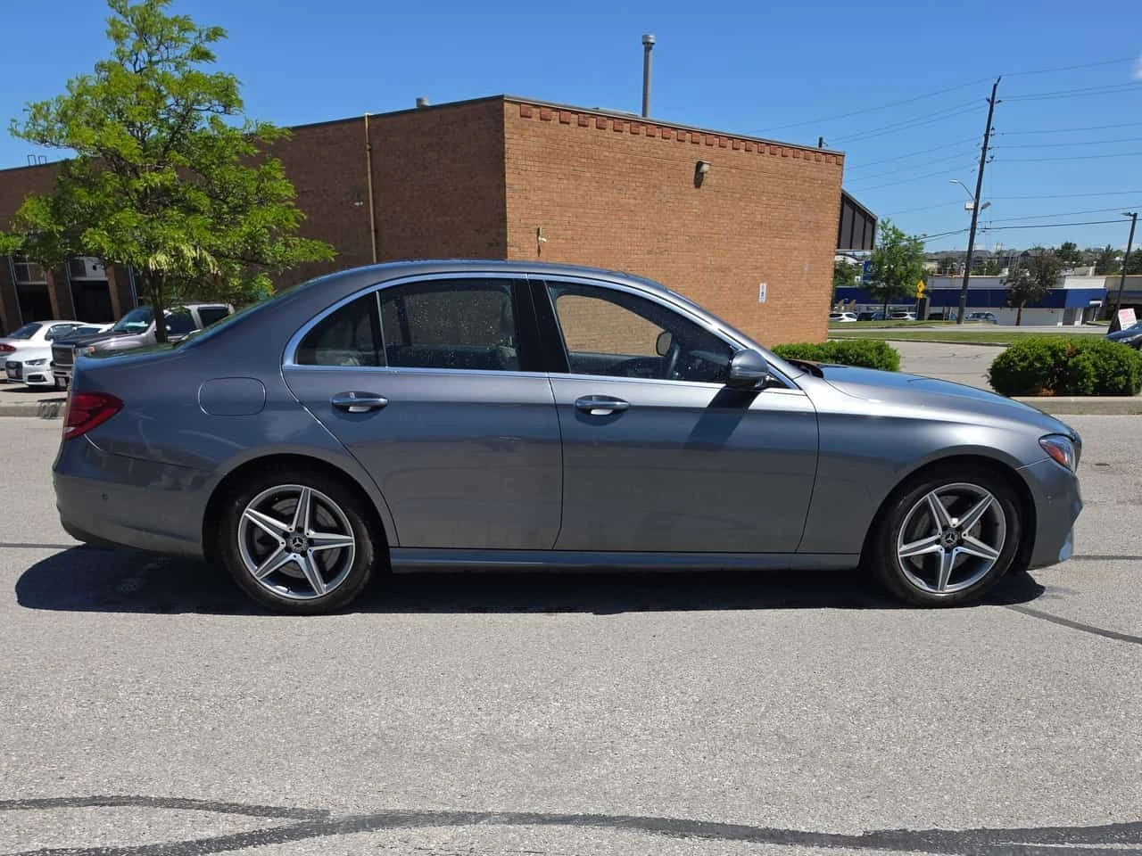Mercedes-Benz E 400 * CARFAX * BURMESTER * DISTRONIC , снимка 3 - Автомобили и джипове - 55189015