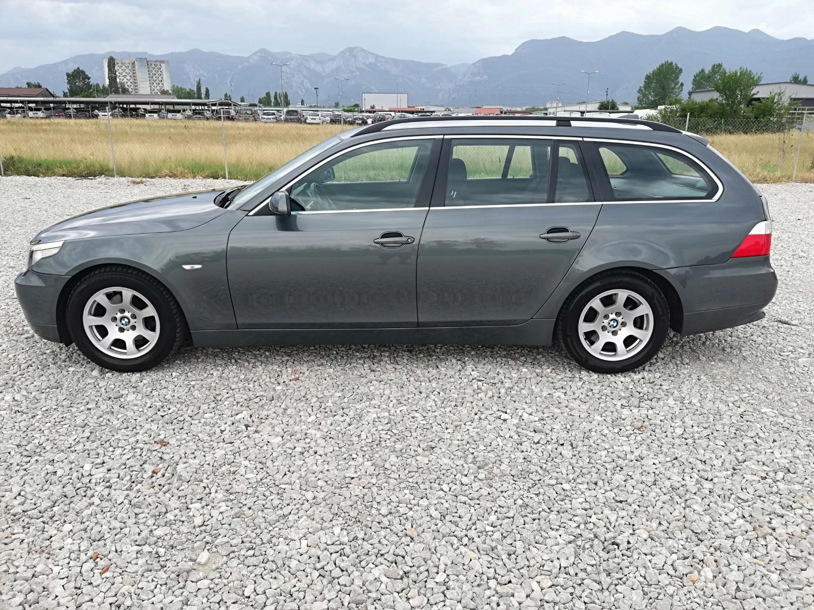 BMW 520 2.0d kli navi 163ks, снимка 3 - Автомобили и джипове - 55199951
