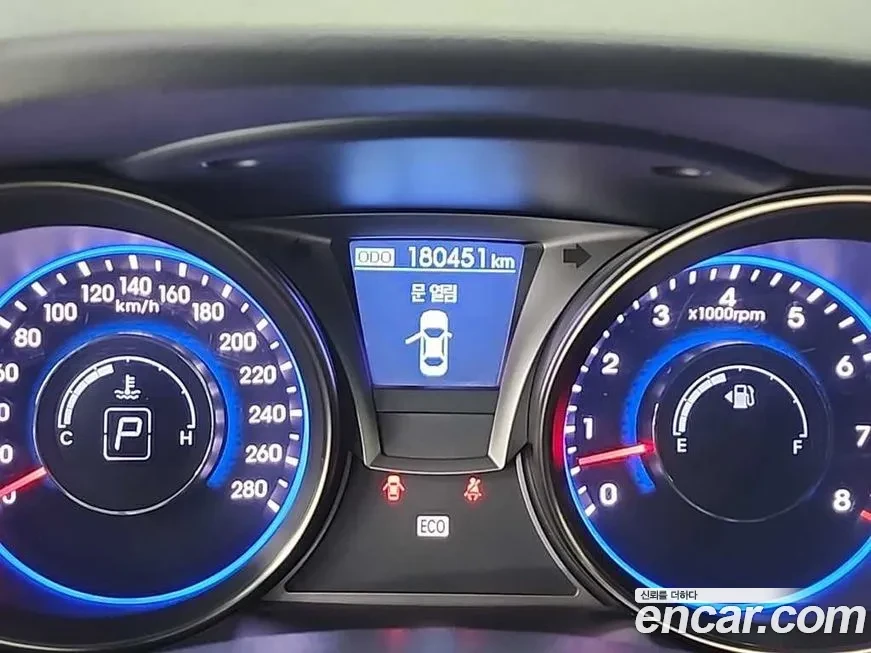 Hyundai Genesis 3.8, снимка 8 - Автомобили и джипове - 55207228
