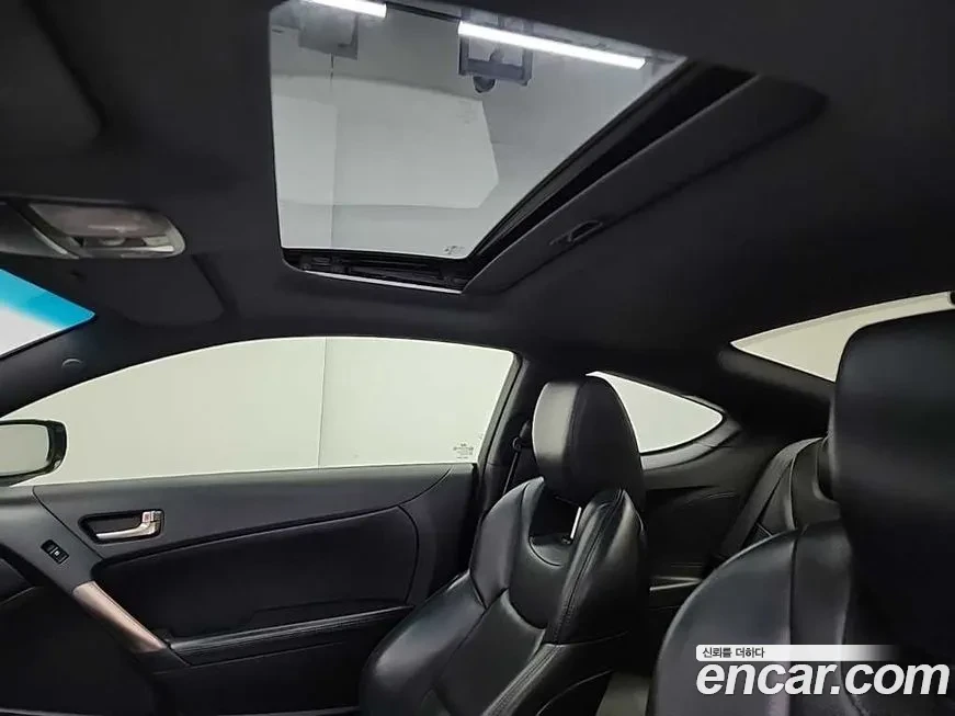 Hyundai Genesis 3.8, снимка 9 - Автомобили и джипове - 55207228