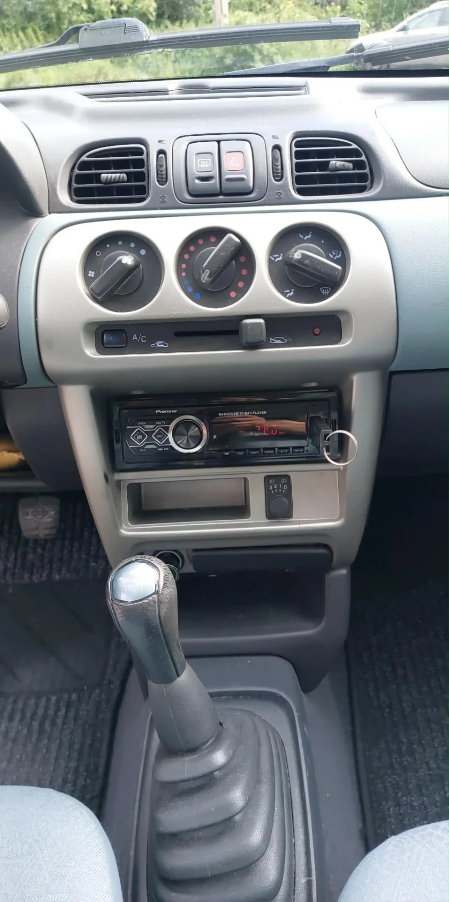 Nissan Micra, снимка 6 - Автомобили и джипове - 55222591